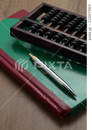 Accountants era before digital system. 13007064
