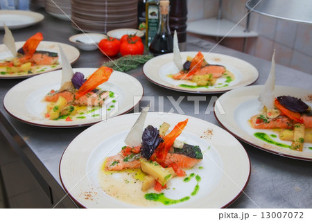 red fish red fish 13007072