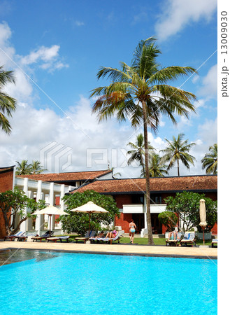 The swimming pool at luxury hotel, Bentota, Sri Lanka 13009030
