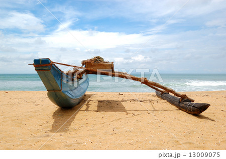 The traditional Sri Lanka's boat for fishing 13009075