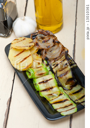 grilled assorted vegetables 13010361
