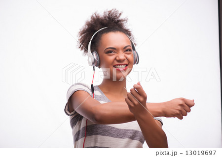 Everybody loves music 13019697