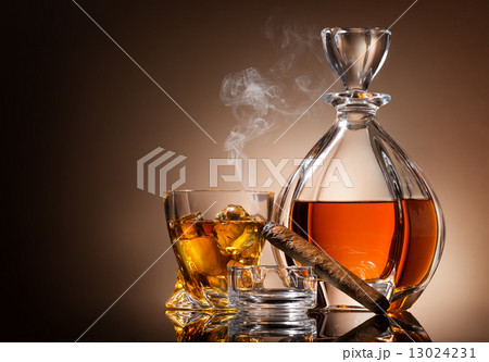 Decanter of whiskey 13024231