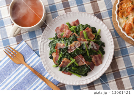 ほうれん草とベーコンのソテー 13031421