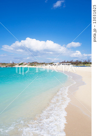 沖縄のビーチ・残波ビーチ 13031625
