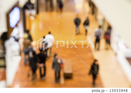 ショッピングモール（ボケ表現） 13033948