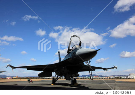 戦闘機 13042663