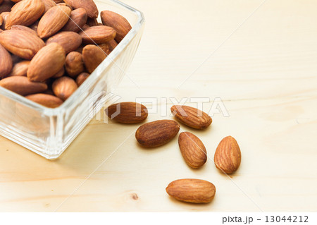 Almond nuts Almond nuts 13044212