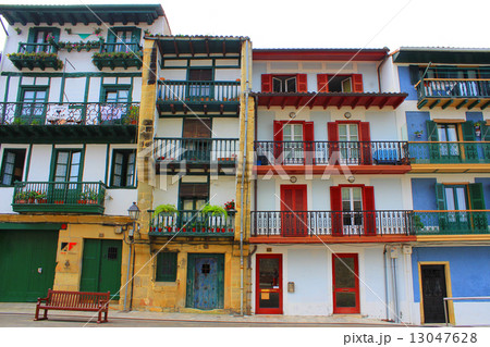 オンダリビアの街並み　スペイン 13047628