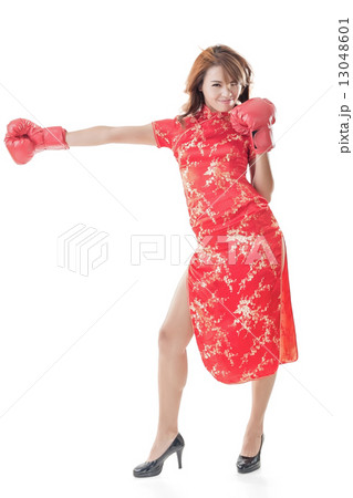 fighting Chinese woman 13048601