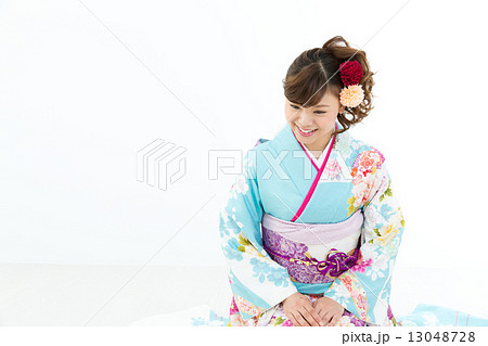 振袖の女性 13048728