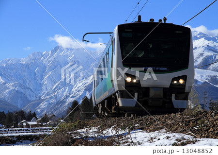 大糸線・初雪のころ 13048852