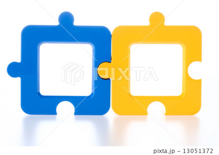 Couple of Jigsaw-Shape Photo Frame in Blue and Yellow 13051372