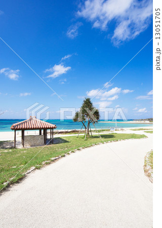 沖縄のビーチ・宇座海岸 13051705