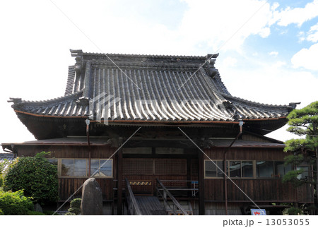 四国霊場第62番札所「宝寿寺」旧本堂 四国霊場第62番札所「宝寿寺」旧本堂 13053055