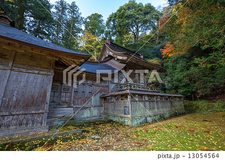 鰐淵寺・常行堂と摩陀羅神社 鰐淵寺・常行堂と摩陀羅神社 13054564