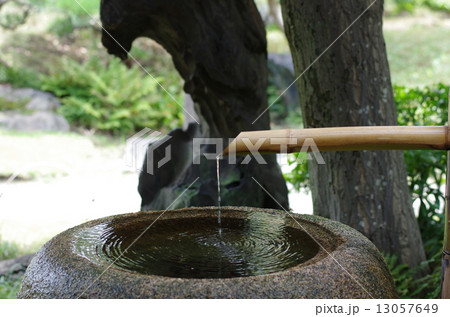 竹筒と水 13057649