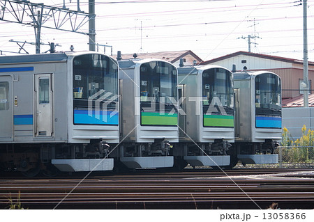 仙台車両センター宮城野派出所に留置中の仙石線205系電車 13058366