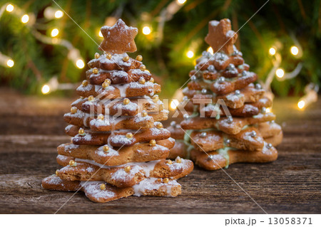 gingerbread christmas tree 13058371