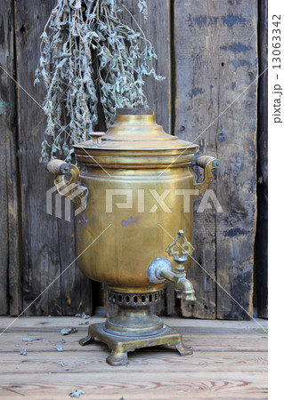 Russian samovar 13063342