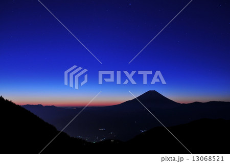 夜明けの富士 13068521