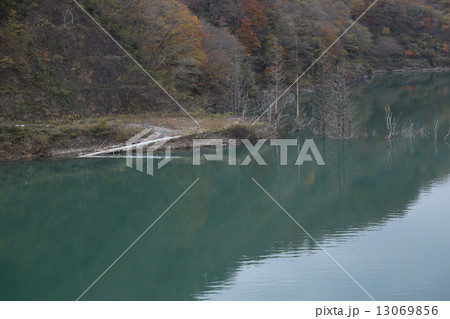 徳山ダム 13069856