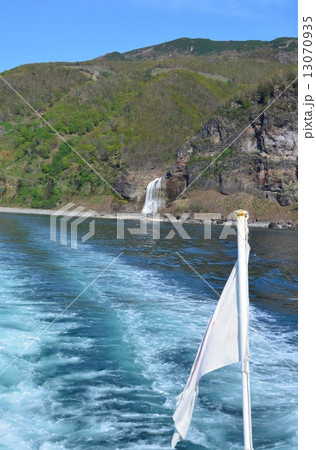 早春の知床半島 13070935