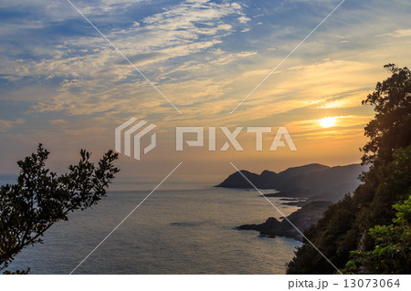 夕暮れ時の足摺半島 夕暮れ時の足摺半島 13073064