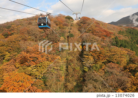 秋の箱根　ロープウェイ 13074026