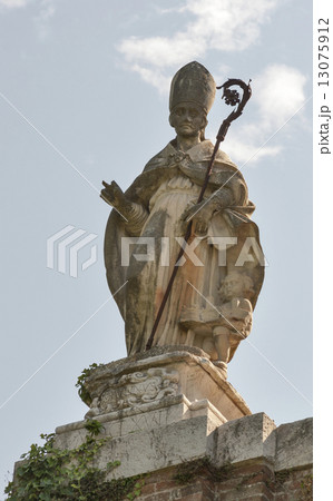 Statue on Saint Donato Gate in Lucca, Italy Statue on Saint Donato Gate in Lucca, Italy 13075912