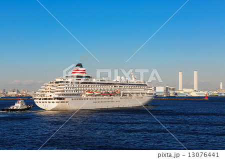出港中の豪華客船・飛鳥Ⅱ 13076441