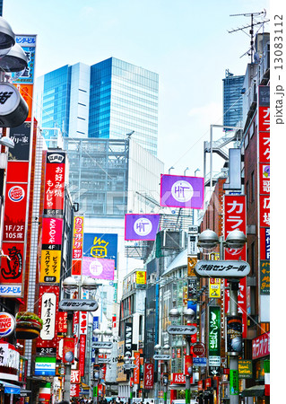 渋谷センター街の街並みの写真素材
