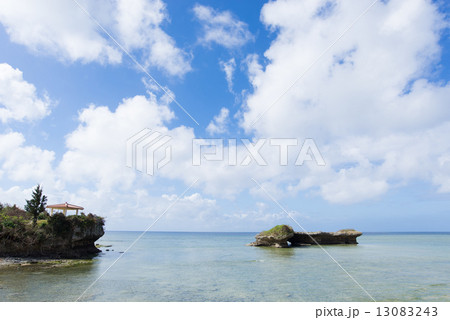 沖縄のビーチ・渡具知ビーチ 沖縄のビーチ・渡具知ビーチ 13083243