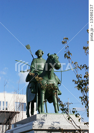 聖徳太子の銅像 13086237