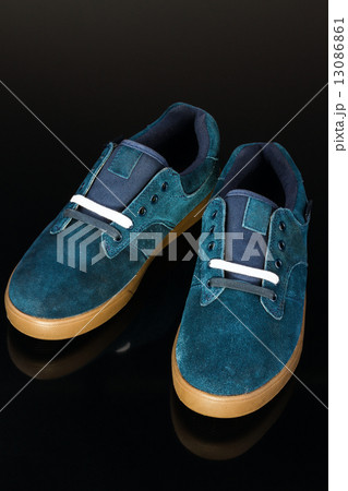 dark blue velvet man's shoe 13086861