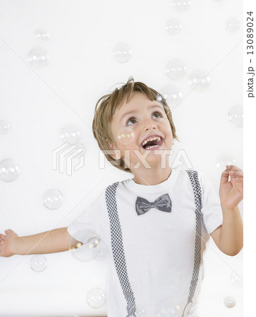 Playing with Bubbles Playing with Bubbles 13089024