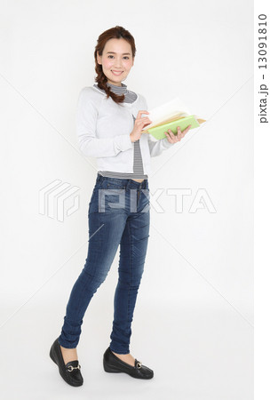 若い女性 13091810