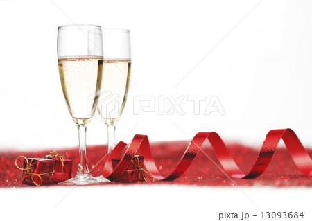 Champagne on glitters 13093684