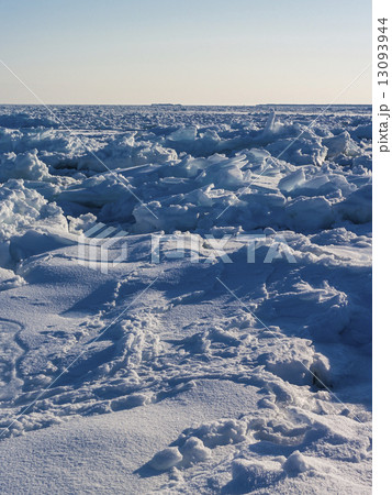 流氷(縦・密集) 13093944