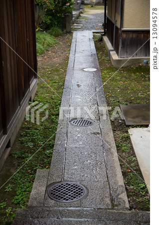 高台寺・圓徳院の露地 13094578