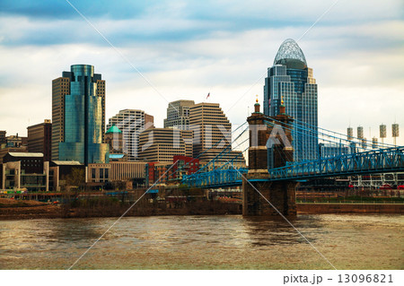 Cincinnati downtown overview 13096821