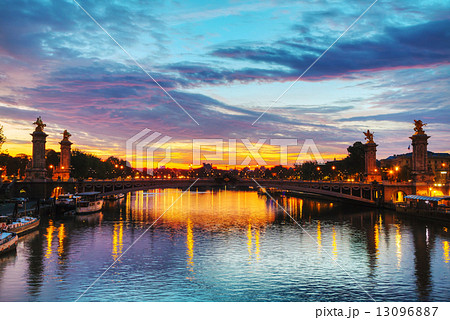 Paris with Aleksander III bridge 13096887