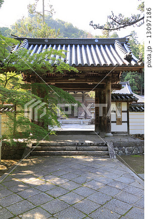 「佛通寺」山門 13097186