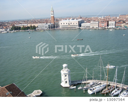 ベニス　サンマルコ広場 13097564