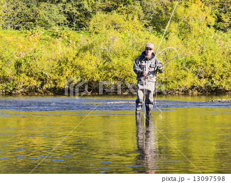釣り人(河川) 13097598