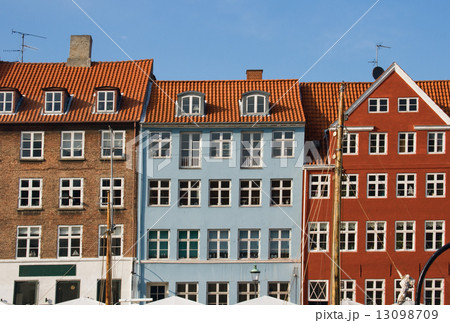 Houses in Nyhavn, Copenhagen. Houses in Nyhavn, Copenhagen. 13098709