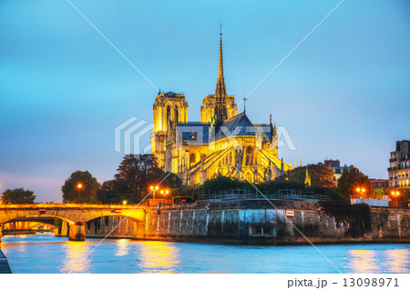 Notre Dame de Paris cathedral 13098971