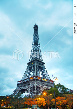 The Eiffel tower in Paris, France 13099017