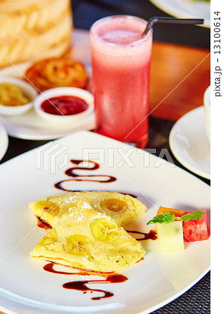 Balinese banana pancake and watermelon juice 13100614