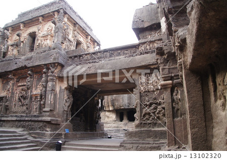 エローラ遺跡 13102320